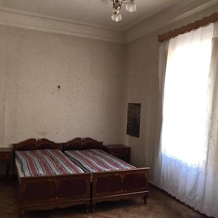 Peaceful View Hotel Kutaisi Bagian luar foto