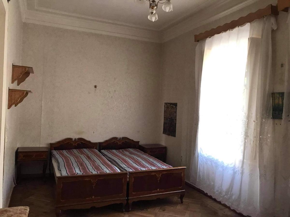 Peaceful View Hotel Kutaisi Bagian luar foto